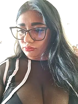 Monse--145 online show from December 2025 04:05:01 PM