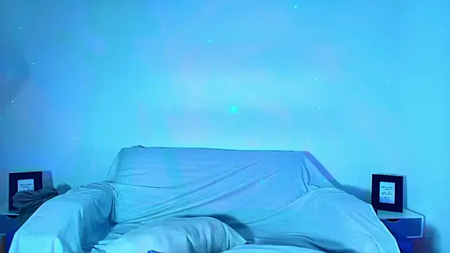 Dulce Bella  online show from October 2025 12:02:02 PM