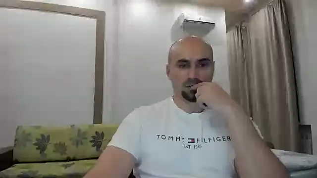 Snapshot of Gri_SH chatting on October 2025 04:51:02 PM Gri SH online show from October 2025 04:51:02 PM