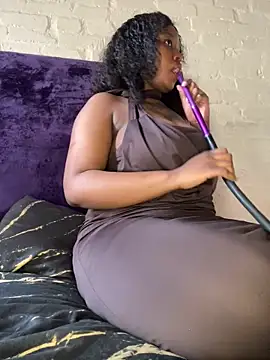 Snapshot of QUEEN_NOBUHLE_777 chatting on September 2025 01:34:02 PM QUEEN NOBUHLE 777 online show from September 2025 01:34:02 PM