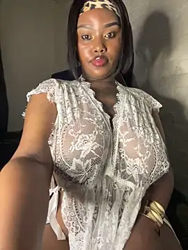 QUEEN NOBUHLE 777 online show from December 2025 10:52:01 PM