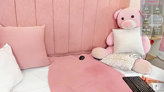 ayelen spacee online show from November 2025 08:28:01 AM