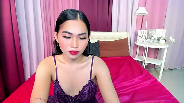 Chantalriches online show from October 2025 06:04:01 PM