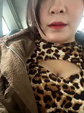 smgirls online show from November 2025 05:02:02 AM