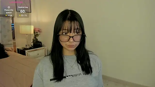 Zoe Xra online show from June 2026 09:02:03 PM