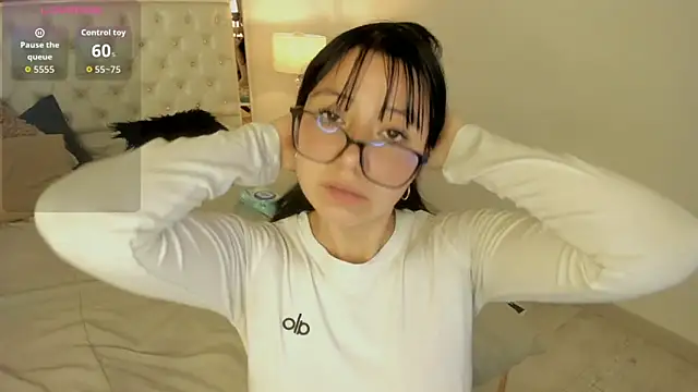 Zoe Xra online show from June 2026 09:24:01 PM
