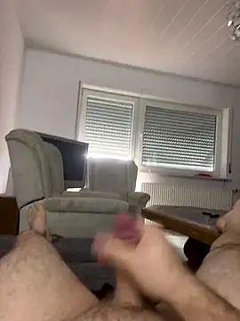 flamur albania online show from November 2025 11:45:01 AM