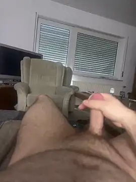 flamur albania online show from April 2026 05:52:02 PM