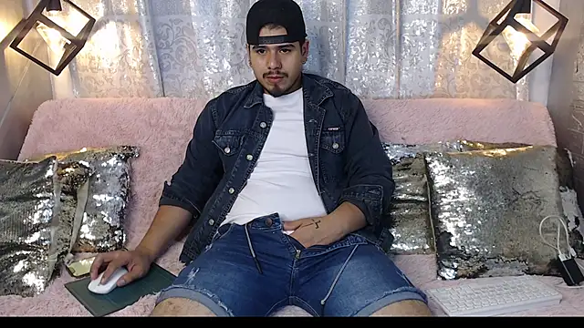 Snapshot of thiago_bos chatting on September 2025 11:34:02 AM thiago bos online show from September 2025 11:34:02 AM