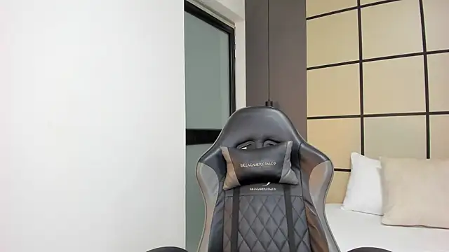 Snapshot of alanapark07 chatting on October 2025 12:14:02 PM alanapark07 online show from October 2025 12:14:02 PM