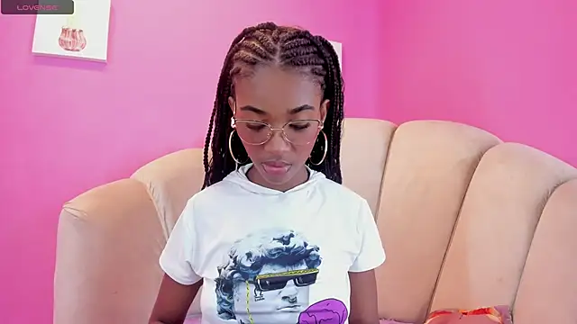 MarianRosse online show from September 2025 08:25:02 PM