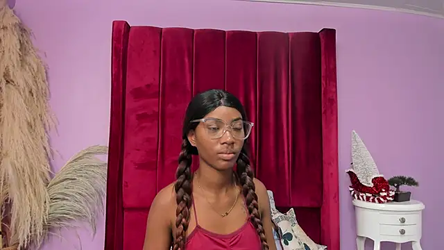 MarianRosse online show from December 2025 08:07:02 PM