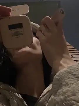 XBODTRIIPX online show from December 2025 03:03:01 AM