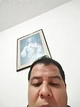 latinblack16 online show from February 2026 03:32:01 AM