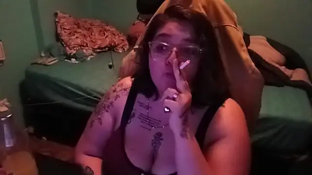 Snapshot of yxngboobs chatting on June 2026 01:32:02 AM yxngboobs online show from June 2026 01:32:02 AM