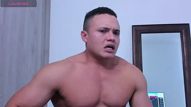 KingLevi01 online show from October 2025 09:59:02 PM