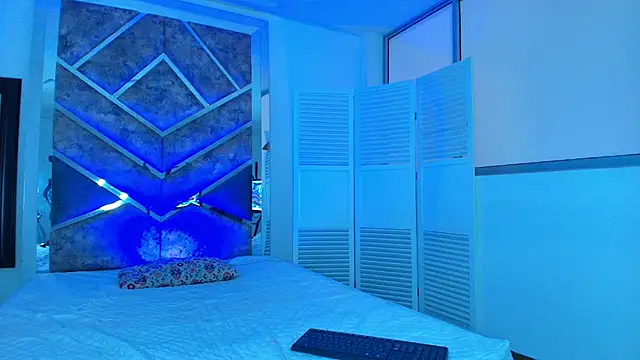 THAMARA ANGELLS online show from September 2025 08:23:01 PM