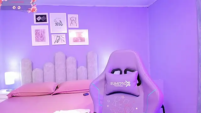 lucrecia sucker online show from September 2025 07:25:01 PM