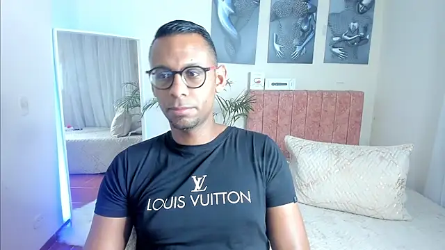 Snapshot of KingEdward_ chatting on September 2025 10:28:01 AM KingEdward online show from September 2025 10:28:01 AM