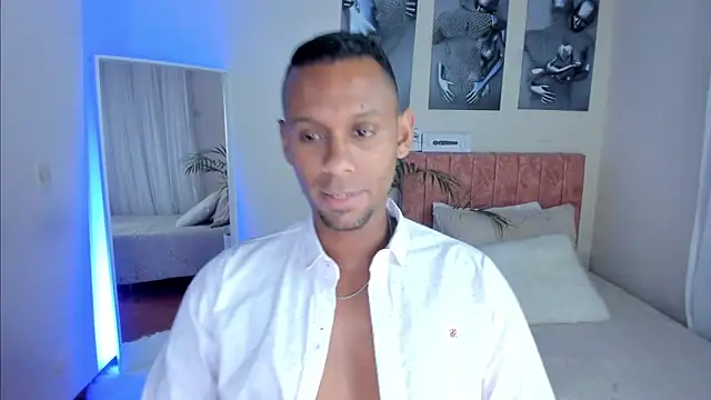 Snapshot of KingEdward_ chatting on October 2025 10:05:02 AM KingEdward online show from October 2025 10:05:02 AM