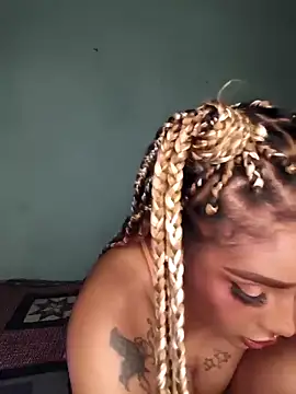 Queen Amara online show from October 2025 01:59:02 AM