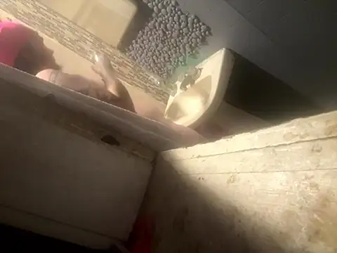 Snapshot of Nogudd chatting on September 2025 06:06:01 AM Nogudd online show from September 2025 06:06:01 AM