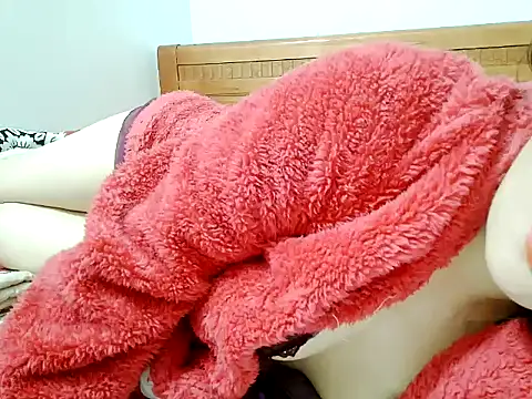 SuhyoCii online show from December 2025 06:33:01 AM