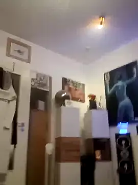 hellgirl1980 online show from September 2025 09:37:01 PM