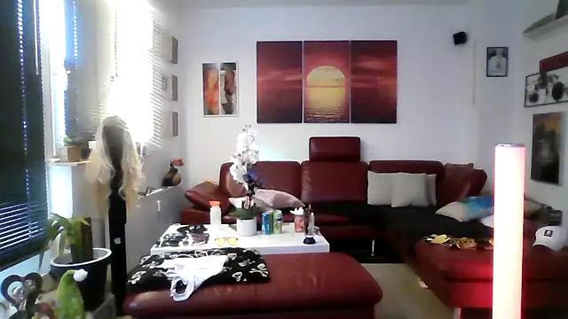 hellgirl1980 online show from October 2025 01:22:01 PM