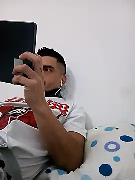 Andr3s69xxx online show from January 2026 09:09:02 PM