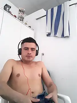 Snapshot of Andr3s69xxx chatting on April 2026 02:37:01 PM Andr3s69xxx online show from April 2026 02:37:01 PM