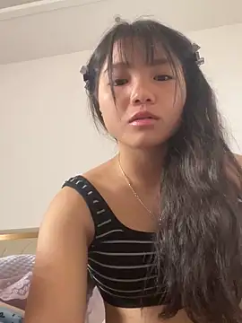 Emlyly-18 online show from September 2025 02:54:02 AM