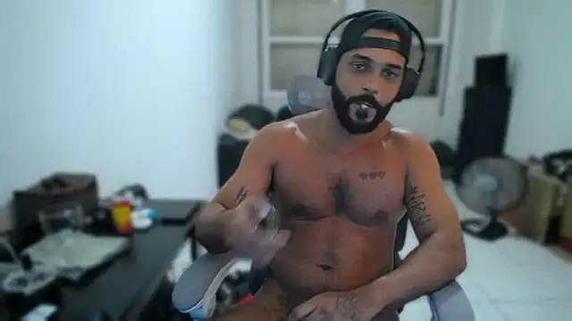 lilwolfbrasil online show from December 2025 09:42:01 PM