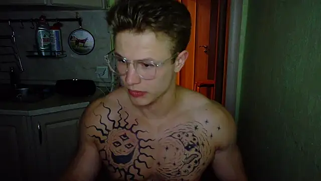 Snapshot of James__Noah chatting on September 2025 09:08:02 PM James  Noah online show from September 2025 09:08:02 PM
