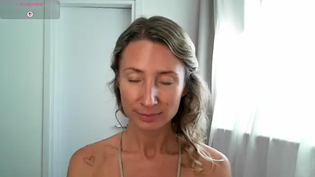 Paevoa online show from November 2025 09:01:01 AM