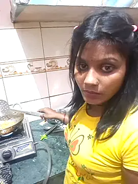 Rashmi Pathak online show from November 2025 04:11:02 AM