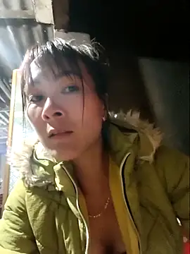 Snapshot of Yumyum_kiw chatting on November 2025 01:55:02 PM Yumyum kiw online show from November 2025 01:55:02 PM