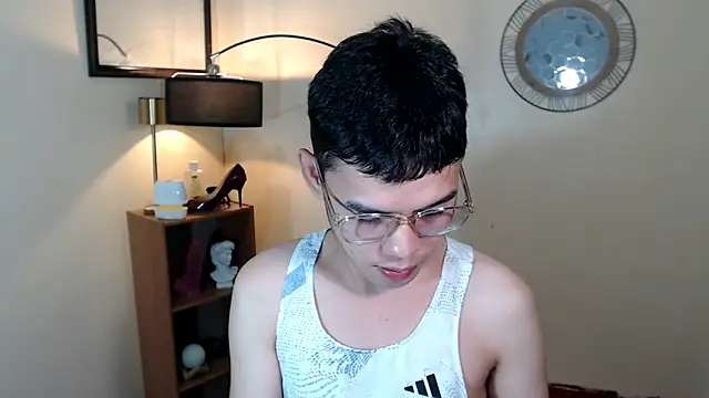 keirflorianxx online show from October 2025 09:45:02 PM