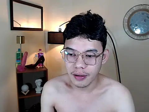 keirflorianxx online show from October 2025 10:10:01 PM