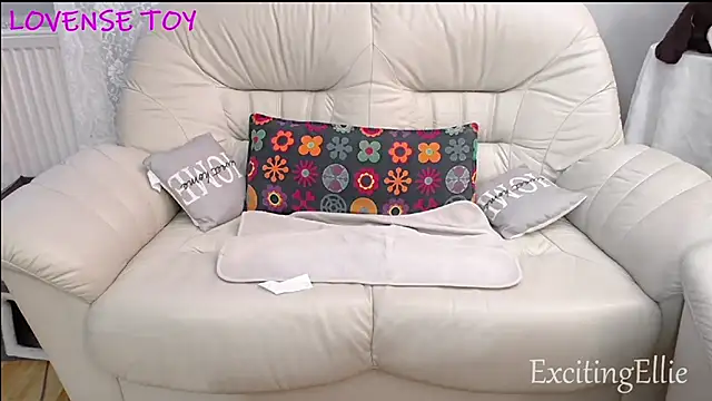 Snapshot of ExcitingEllie chatting on July 2026 09:43:01 PM ExcitingEllie online show from July 2026 09:43:01 PM