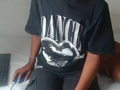 AshleyT255 online show from October 2025 01:01:01 PM