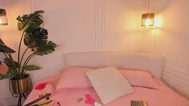 Dafne Hillss online show from February 2026 11:38:02 AM