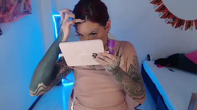 Maddy Vicius19 online show from October 2025 09:00:02 PM