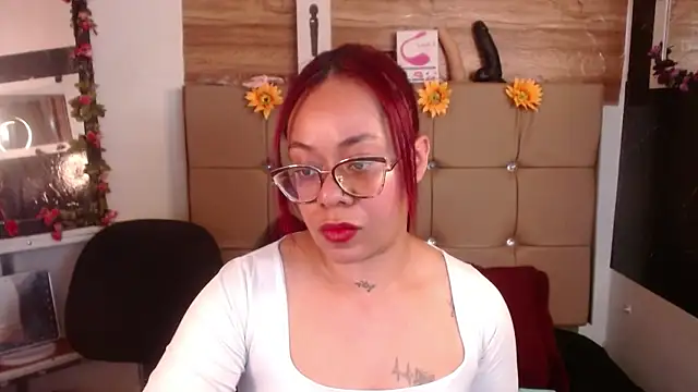 MIA  SPENCER online show from December 2025 07:23:02 PM