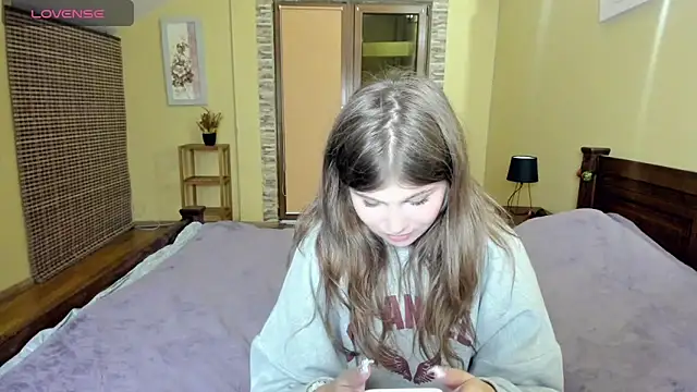 Snapshot of Lilly_Jess chatting on September 2025 05:50:01 PM Lilly Jess online show from September 2025 05:50:01 PM