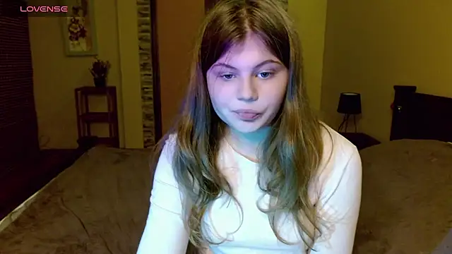 Snapshot of Lilly_Jess chatting on October 2025 06:38:02 PM Lilly Jess online show from October 2025 06:38:02 PM