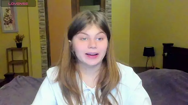 Snapshot of Lilly_Jess chatting on October 2025 06:41:01 PM Lilly Jess online show from October 2025 06:41:01 PM