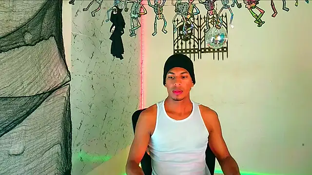 lorian vikel online show from October 2025 09:24:01 PM