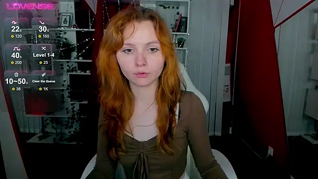 Snapshot of AlisHanson chatting on October 2025 12:06:01 PM AlisHanson online show from October 2025 12:06:01 PM