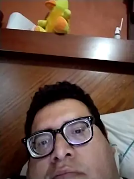 Santiagoqro85 online show from October 2025 02:24:01 PM